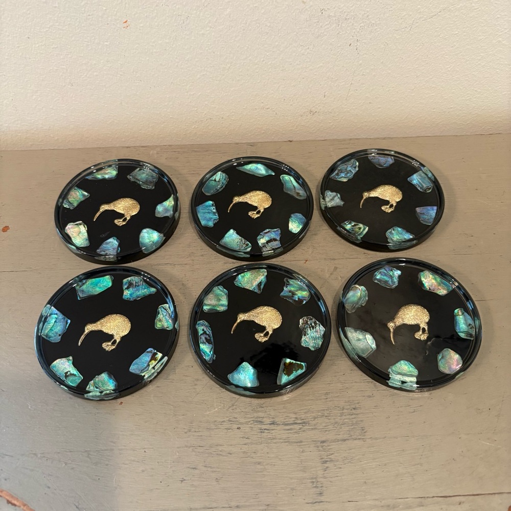 Set Of Six VTG Black Lucite Abalone Shell With New Zealand Bird Coasters